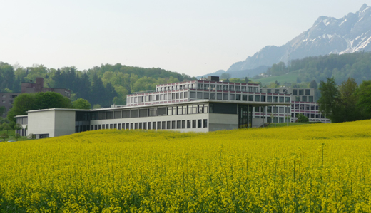 Gebäude Kantonsschule Reussbühl